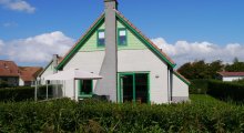 Strandperle 280 Julianadorp mit Hecke